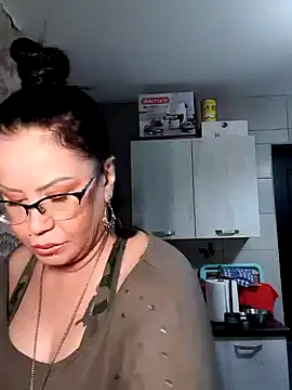 x  KHALEESI  x online show from January 6, 2025, 9:00 pm