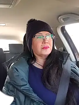 x  KHALEESI  x online show from January 14, 2025, 8:52 am