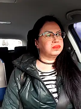 x  KHALEESI  x online show from February 7, 2025, 11:12 am