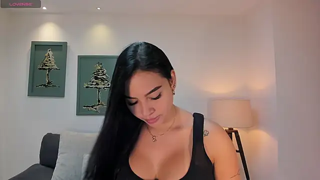 Snapshot of MollyJones_ chatting on May 13, 2026, 7:11 pm MollyJones online show from May 13, 2026, 7:11 pm