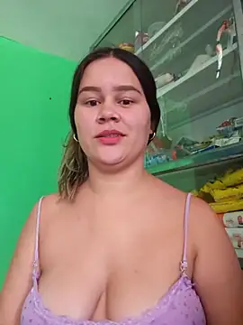 Snapshot of sweet_lucia chatting on February 5, 2026, 2:11 pm sweet lucia online show from February 5, 2026, 2:11 pm