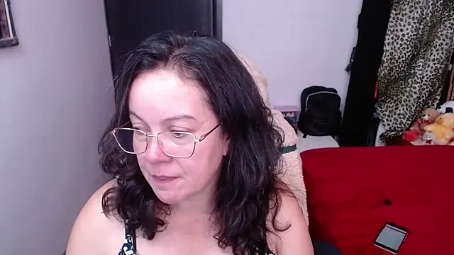 Sonialorens  online show from November 13, 2025, 9:36 pm