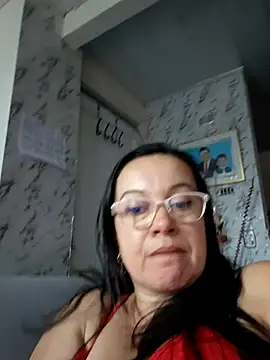 Snapshot of Sonialorens_ chatting on June 28, 2026, 10:49 pm Sonialorens online show from June 28, 2026, 10:49 pm