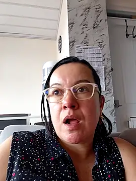 Snapshot of Sonialorens_ chatting on July 15, 2026, 7:19 pm Sonialorens online show from July 15, 2026, 7:19 pm