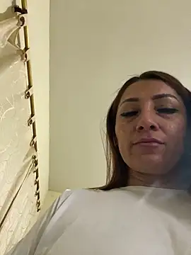 Snapshot of rikaking_ chatting on February 21, 2026, 8:15 am rikaking online show from February 21, 2026, 8:15 am