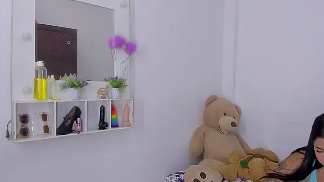 Emma lean online show from October 17, 2025, 12:19 pm