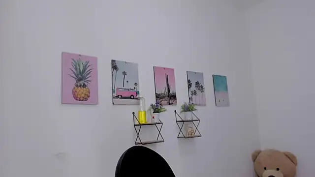 Snapshot of Emma_lean chatting on February 2, 2026, 7:56 pm Emma lean online show from February 2, 2026, 7:56 pm