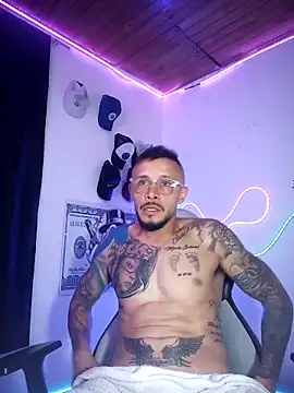 Snapshot of sebastian_horny chatting on March 28, 2026, 12:32 am sebastian horny online show from March 28, 2026, 12:32 am