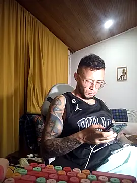 Snapshot of sebastian_horny chatting on May 23, 2026, 11:31 pm sebastian horny online show from May 23, 2026, 11:31 pm