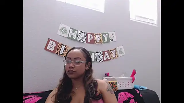 RylHoneyy online show from March 8, 2026, 6:55 pm