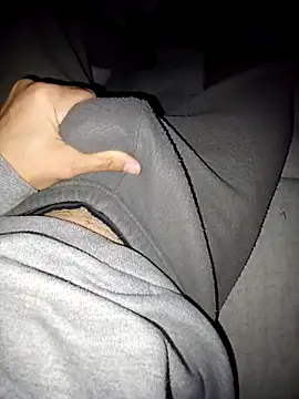 Snapshot of QuietBoy chatting on October 7, 2025, 12:52 am QuietBoy online show from October 7, 2025, 12:52 am