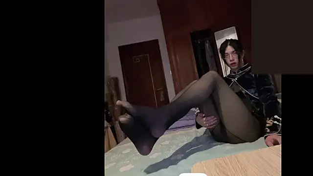 CrytinaSissyCrossdress online show from March 21, 2025, 9:01 pm