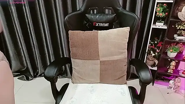 Yuki-yio online show from March 5, 2026, 1:23 am