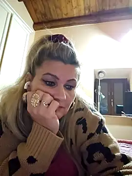 CRHYSTEL online show from January 2, 2025, 5:50 pm