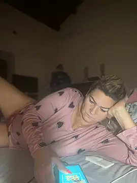 CRHYSTEL online show from February 20, 2025, 11:43 pm