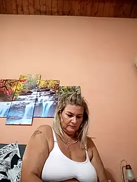 CRHYSTEL online show from October 16, 2025, 6:25 am