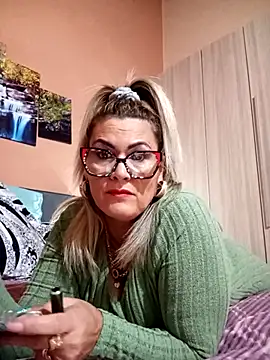 CRHYSTEL online show from November 7, 2025, 10:04 am