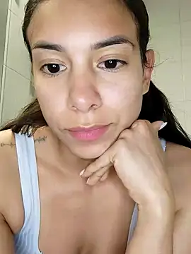 Angelinalombardi  online show from November 6, 2025, 12:22 am