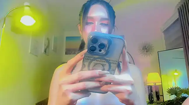 Snapshot of Addison__Lee chatting on December 1, 2024, 10:53 pm Addison Lee online show from December 1, 2024, 10:53 pm