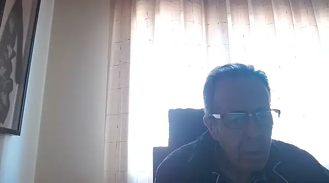 Snapshot of TonyComa chatting on December 4, 2024, 1:53 pm TonyComa online show from December 4, 2024, 1:53 pm