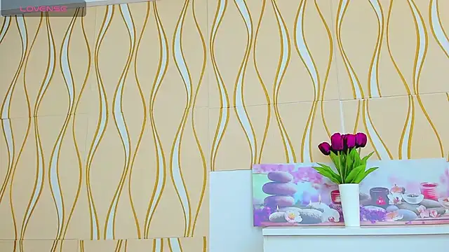 karissia online show from February 2, 2025, 7:52 am