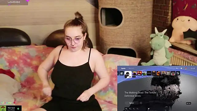 Snapshot of GamerGirl_Eve chatting on March 13, 2026, 6:25 pm GamerGirl Eve online show from March 13, 2026, 6:25 pm
