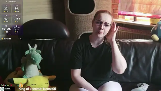 Snapshot of GamerGirl_Eve chatting on July 3, 2026, 6:58 pm GamerGirl Eve online show from July 3, 2026, 6:58 pm
