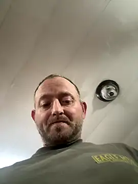 Snapshot of smokeymt420 chatting on December 5, 2025, 12:25 pm smokeymt420 online show from December 5, 2025, 12:25 pm