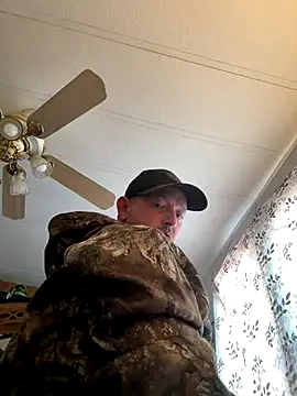 Snapshot of smokeymt420 chatting on December 19, 2025, 6:48 pm smokeymt420 online show from December 19, 2025, 6:48 pm