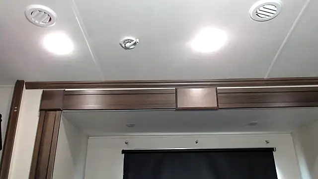 ThickD2C online show from November 15, 2025, 6:04 pm