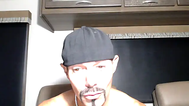Snapshot of ThickD2C chatting on January 12, 2026, 9:09 pm ThickD2C online show from January 12, 2026, 9:09 pm