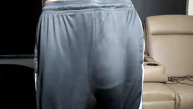 Snapshot of ThickD2C chatting on March 5, 2026, 10:28 pm ThickD2C online show from March 5, 2026, 10:28 pm
