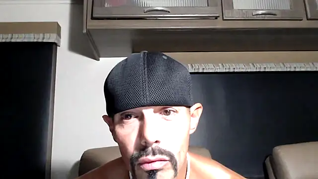 Snapshot of ThickD2C chatting on April 11, 2026, 8:46 pm ThickD2C online show from April 11, 2026, 8:46 pm