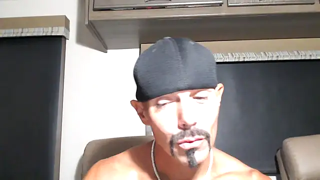 Snapshot of ThickD2C chatting on April 15, 2026, 7:58 pm ThickD2C online show from April 15, 2026, 7:58 pm