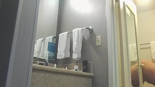 Snapshot of Yankeedave420 chatting on December 22, 2025, 1:41 pm Yankeedave420 online show from December 22, 2025, 1:41 pm