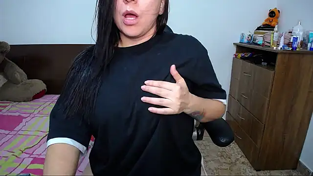 alexa milsf online show from November 25, 2025, 2:33 am