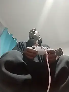 Makeyoucumallover online show from October 31, 2025, 6:03 am