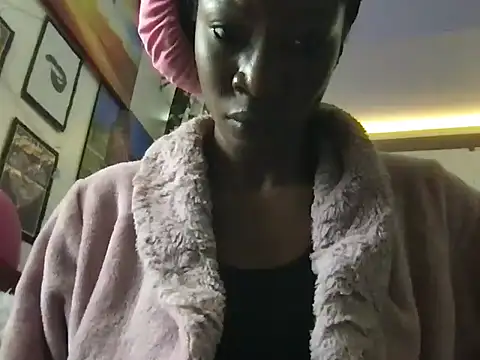 choco petite online show from February 1, 2025, 9:32 am