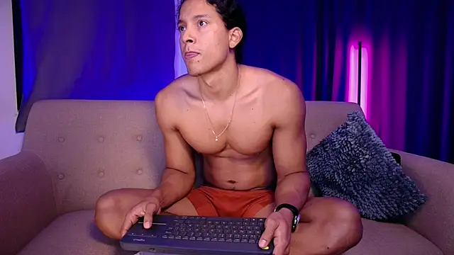 Snapshot of Liam_V chatting on November 20, 2025, 10:26 am Liam V online show from November 20, 2025, 10:26 am