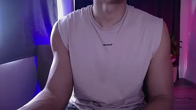 Snapshot of Liam_V chatting on February 4, 2026, 3:07 pm Liam V online show from February 4, 2026, 3:07 pm