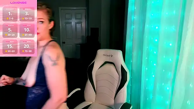 Snapshot of britteebee chatting on October 30, 2025, 7:21 am britteebee online show from October 30, 2025, 7:21 am