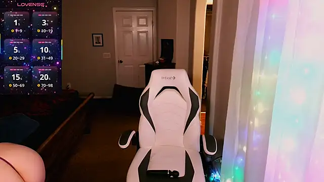 Snapshot of britteebee chatting on February 7, 2026, 5:33 am britteebee online show from February 7, 2026, 5:33 am