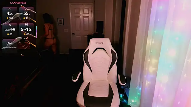 Snapshot of britteebee chatting on February 12, 2026, 4:51 am britteebee online show from February 12, 2026, 4:51 am