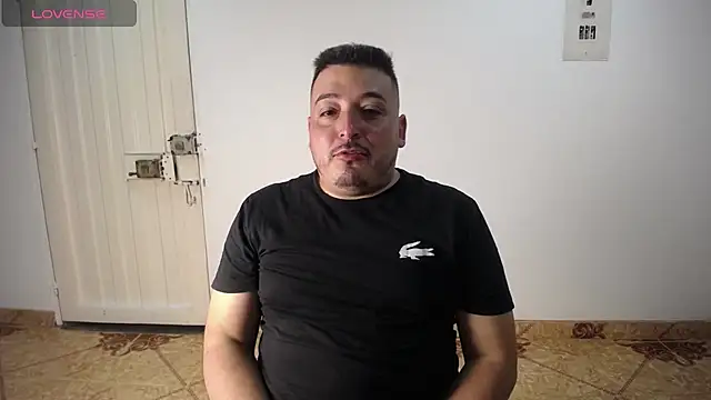 antonycruz online show from June 10, 2026, 1:28 am