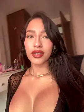 DulceLenns online show from November 7, 2025, 6:19 pm