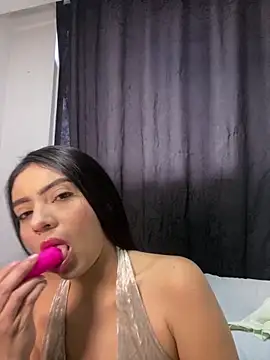 SusanRodriguez  online show from November 11, 2025, 8:42 pm