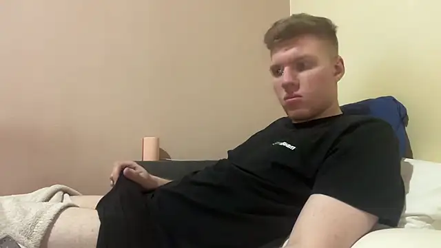 Snapshot of sexybooii6968 chatting on April 6, 2026, 8:21 pm sexybooii6968 online show from April 6, 2026, 8:21 pm