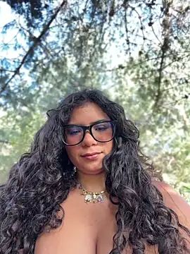 Simone Miller online show from May 30, 2026, 9:01 pm