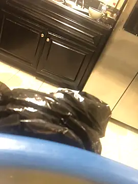 BIG-CkD F online show from February 5, 2025, 5:53 pm