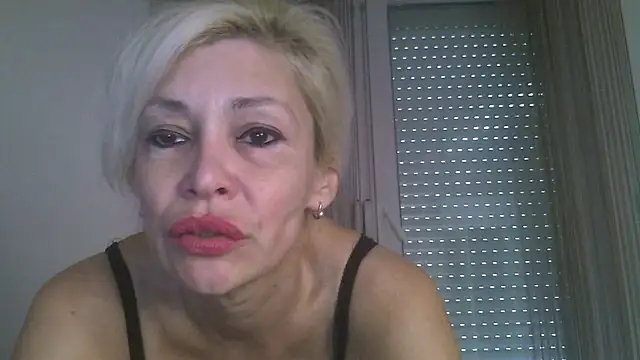 EvaaMina online show from October 23, 2025, 10:58 am